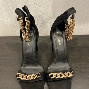 Liliana Black Heels with Gold Chain Accent
